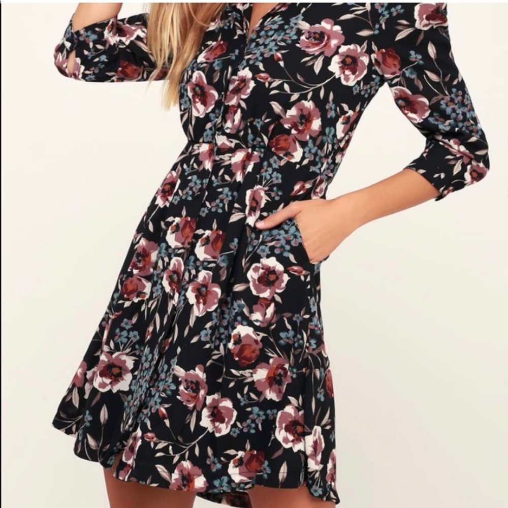Lulus Quarter Sleeve floral dress with pockets